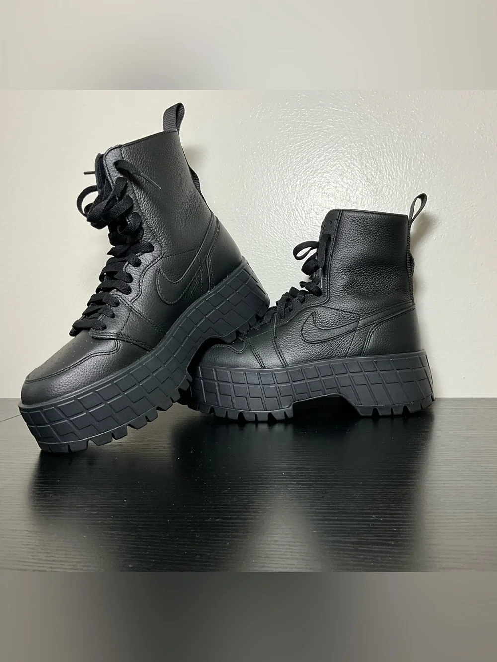 Nike Women's Air Jordan 1 Brooklyn Boots